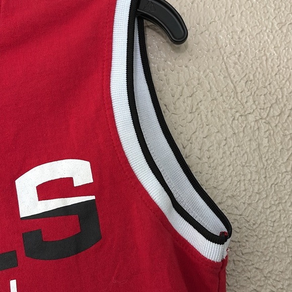 Vintage Women’s Chicago NBA Bulls Basketball Crop Top, Medium - Picture 4 of 8